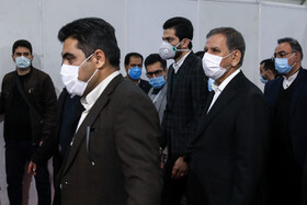 بازدید اسحاق جهانگیری، معاون اول ریاست جمهوری از نمایشگاه نفت، گاز، پالایش و پتروشیمی