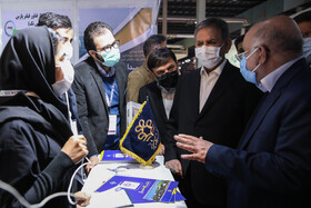 بازدید اسحاق جهانگیری، معاون اول ریاست جمهوری از نمایشگاه نفت، گاز، پالایش و پتروشیمی