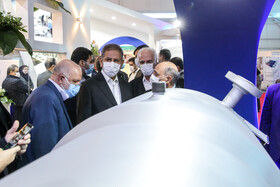 بازدید اسحاق جهانگیری، معاون اول ریاست جمهوری از نمایشگاه نفت، گاز، پالایش و پتروشیمی