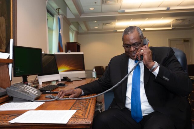 وزیر دفاع جدید آمریکا در طرحهای خروج از عراق و افغانستان بازبینی میکند وزیر دفاع جدید آمریکا در طرحهای خروج از عراق و افغانستان بازبینی میکند