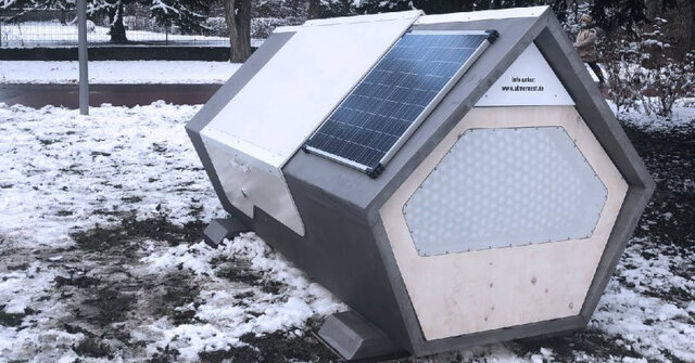 آزمایش کابین‌های خورشیدی ضد آب و سرما برای بی‌خانمان‌ها در آلمان