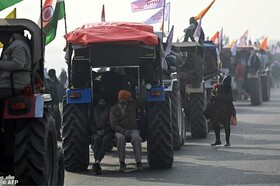 اعتراض تراکتوری کشاورزان هندی در روز جمهوری