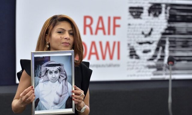 آزادی وبلاگ نویس سعودی پس از ۱۰ سال حبس