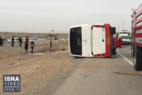 تصادف تریلی و اتوبوس در شاهین شهر ۷ مصدوم به جا گذاشت