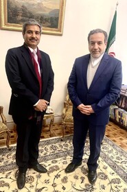 دیدار مدیر کل خاورمیانه وزارت خارجه هند با عراقچی در تهران