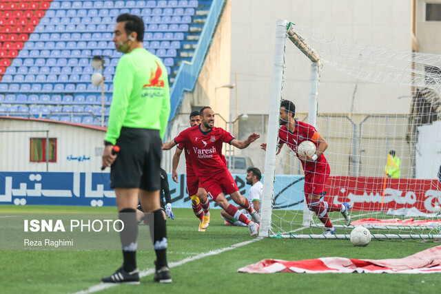 داوران هفته چهاردهم لیگ برتر فوتبال و دیدار معوقه پرسپولیس از هفته نهم