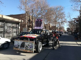 کاروان نمادین ورود امام(ره) در ورامین به حرکت درآمد