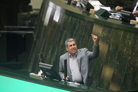 پورابراهیمی: رییس جمهور اختلاف بین وزارتخانه‌های صمت، کشاورزی و بانک مرکزی را مدیریت کند