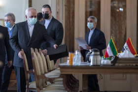 محمد جواد ظریف، وزیر امور خارجه در دیدار با فواد حسین، وزیر امور خارجه عراق