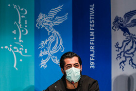 نوید پورفرج بازیگر فیلم «زالاوا» در چهارمین روز سی و نهمین جشنواره بین‌المللی فیلم فجر