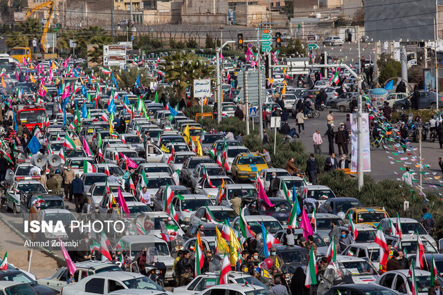 خانوادگی در راهپیمایی خودرویی 22 بهمن استان تهران شرکت کنید
