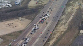 تصادف زنجیره‌ای بیش از ۱۳۰ خودرو در جاده یخ‌زده تگزاس کشته داد