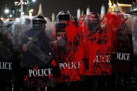 درگیری معترضان طرفدار دموکراسی تایلند با پلیس