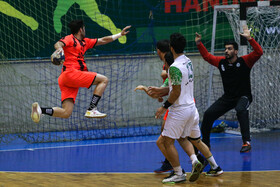 دیدار تیم های هندبال مس کرمان و ذوب آهن اصفهان