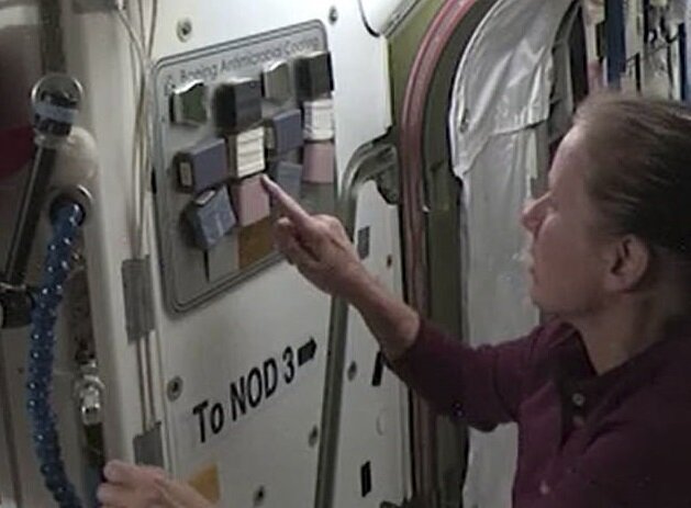 آزمایش پوشش ضد میکروبی "بوئینگ" در فضا