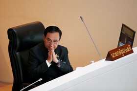 نخست وزیر تایلند از رای عدم اعتماد جان سالم به در برد