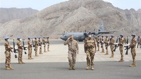 بازدید فرمانده آمریکایی از ۲ پایگاه در عمان
