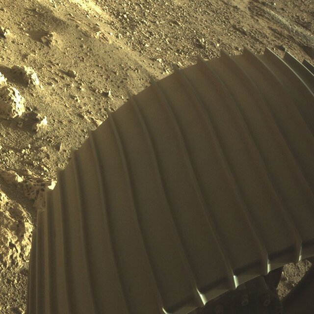 تصاویر جدید فوق‌العاده واضح کاوشگر "استقامت" از مریخ