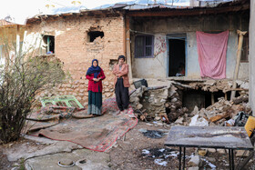 توزیع ۵۰۰۰ تخته پتو در مناطق زلزله زده سی سخت