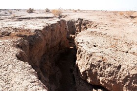فرونشست ۴۵ سانتی‌متری زمین در برخی نقاط استان کرمان