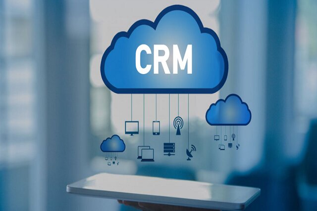 چرا همه نرم افزارهای CRM به سمت ارائه خدمات بر بستر ابری حرکت می کنند