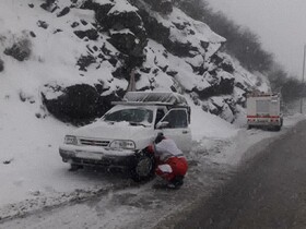امدادرسانی به ۱۷۵ حادثه‌دیده برف در همدان