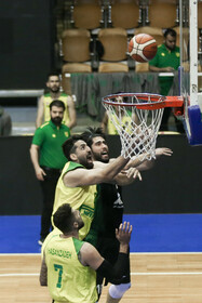 دیدار تیم های بسکتبال نفت آبادان و ذوب آهن اصفهان