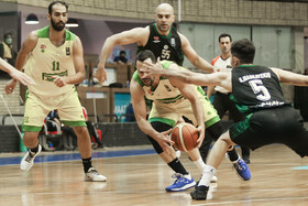 دیدار تیم های بسکتبال نفت آبادان و ذوب آهن اصفهان