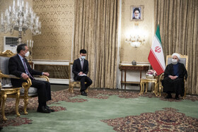 دیدار وانگ ئی وزیر امور خارجه چین با حسن روحانی، رییس جمهوری