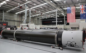 شرکت "راکت لب"، یک سپر حرارتی جدید را برای موشک خود آزمایش می‌کند