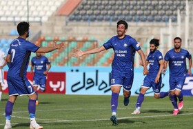 برتری گل‌گهر برابر پیکان با گل بحث‌برانگیز
