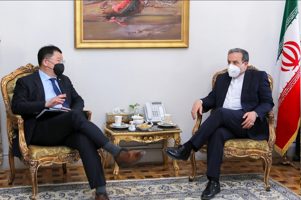 عراقچی: کره جنوبی هرچه سریعتر اقدامی عملی برای رفع مشکلات روابط دو کشور انجام دهد