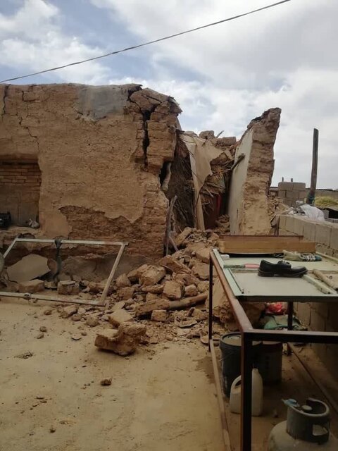 ترک‌ خوردگی و تخریب منازل در ۱۰ روستای گناوه/اعلام وضعیت نارنجی به 4 استان + تصاویر