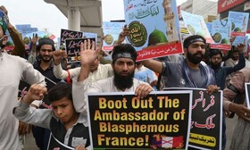پارلمان پاکستان امروز درباره اخراج سفیر فرانسه رای‌گیری می‌کند