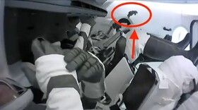 خدمه‌ی کرو-۲ یک پنگوئن عروسکی با خود به فضا بردند