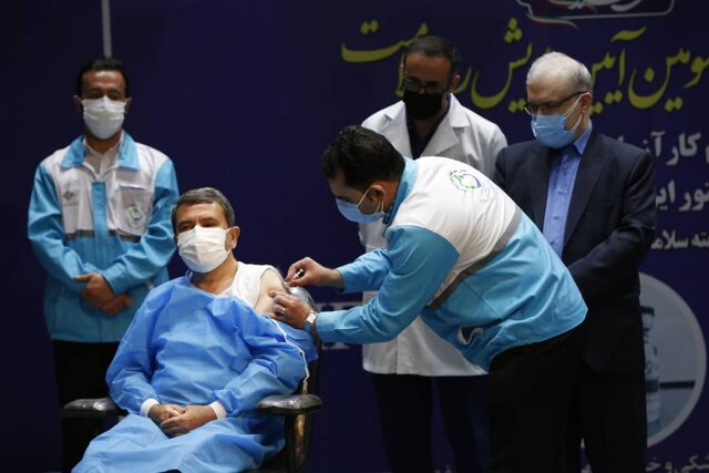 آغاز فاز سوم تست انسانی واکسن ایرانی-کوبایی کرونا با تزریق بر رییس انستیتو پاستور کشور