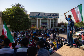 شادی کارگران هفت‌تپه پس از خلع ید مالک قبلی 10