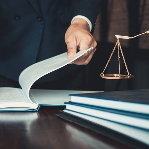 وبینار آشنایی با قوانین مالیاتی و بیمه‌ای در حوزه کسب و کار