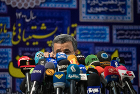 حضور محمود احمدی‌نژاد در دومین روز ثبت نام داوطلبان ریاست جمهوری ۱۴۰۰