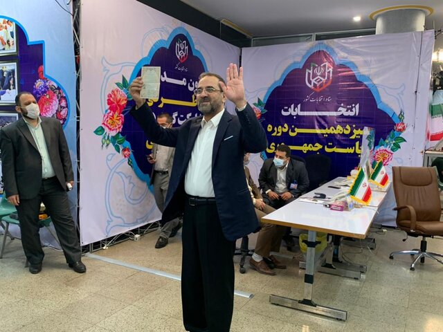 محمد عباسی برای انتخابات ریاست جمهوری ثبت نام کرد