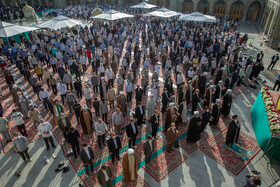 اقامه نماز عید فطر در حرم حضرت فاطمه معصومه(س)