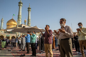 اقامه نماز عید فطر در حرم حضرت فاطمه معصومه(س)