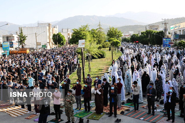برگزاری نماز عید قربان در مسجد جامع شهر ملایر برگزاری نماز عید قربان در مسجد جامع شهر ملایر