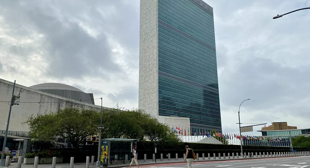 تجمع تظاهرکنندگان طرفدار فلسطین در مقابل مقر سازمان ملل در نیویورک