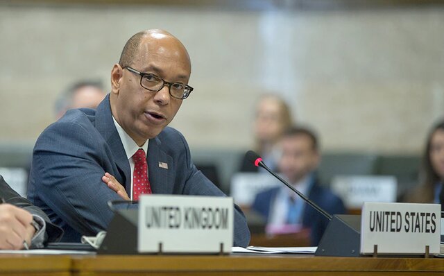 رابرت وود، نماینده آمریکا در امور خلع سلاح هستهای آمریکا: در برابر موشکهای مافوق صوت چین بیدفاع هستیم