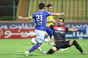 صنعت نفت آبادان صفر - استقلال یک/ رستگاری در وقت اضافه
