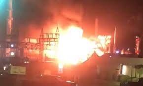 انفجار در پالایشگاه نفت در آمریکا