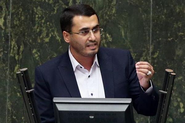 متفکر آزاد: دولت به کارگران توجه جدی کند متفکر آزاد: دولت به کارگران توجه جدی کند