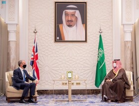 دیدار ولیعهد عربستان با وزیر خارجه انگلیس در شهر "نیوم"