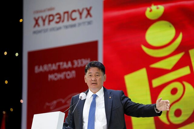 نخستوزیر سابق، رئیس جمهور جدید مغولستان شد نخستوزیر سابق، رئیس جمهور جدید مغولستان شد